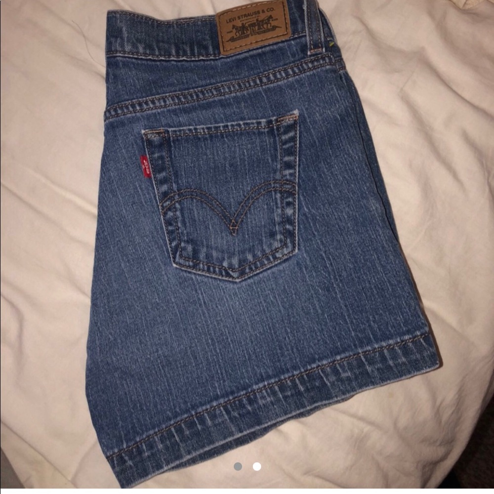 Adorable Vintage Levi shorts!